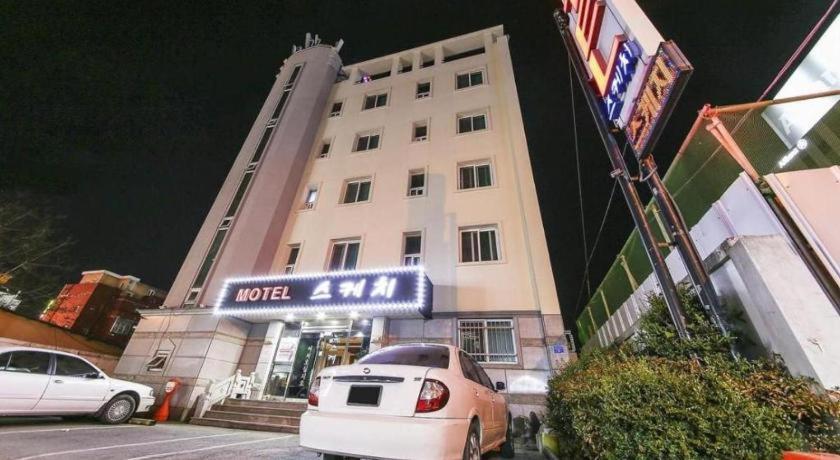 Gangneung Sketch Motel Exterior photo