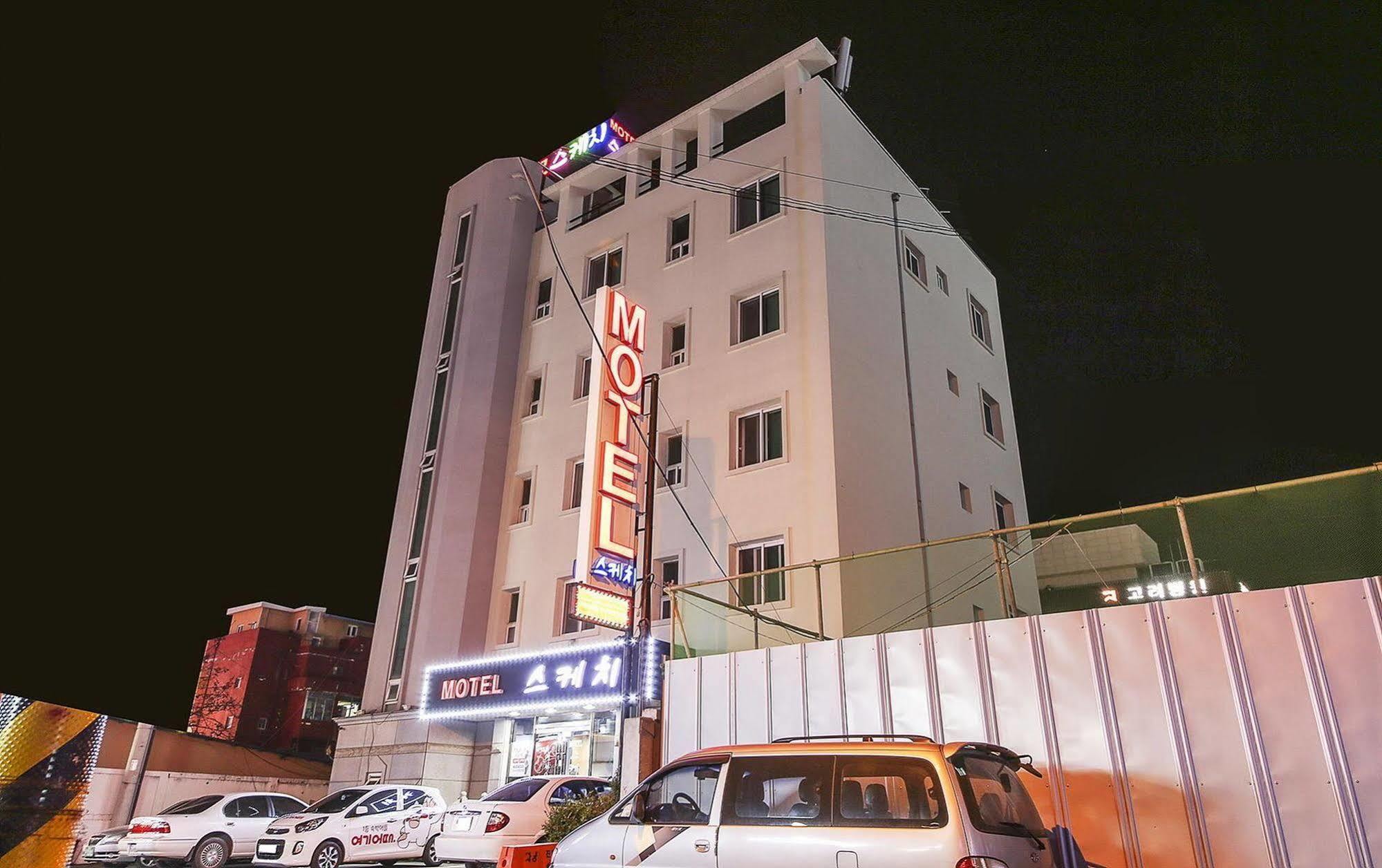 Gangneung Sketch Motel Exterior photo